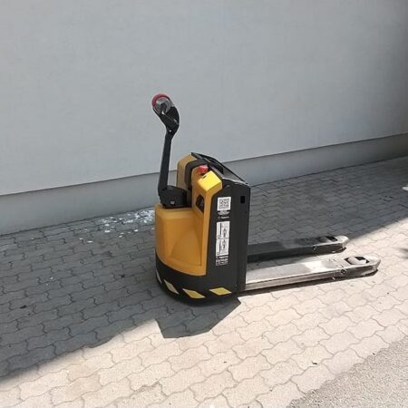 YALE MP16 elektromos használt gyalogkíséretű raklapszállító