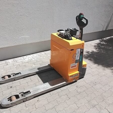 Jungheinrich EJE120 elektromos használt gyalogkíséretű raklapszállító - amerikai raklapos kivitel