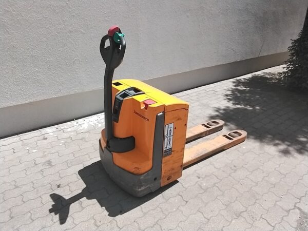 Jungheinrich EJE120 elektromos használt gyalogkíséretű raklapszállító