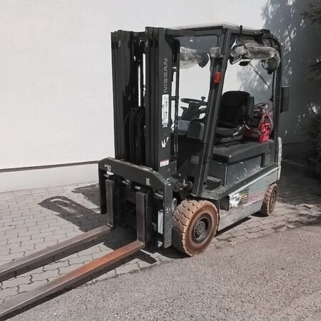 NISSAN QX2-25 elektromos használt targonca