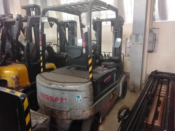NISSAN QX2-30 elektromos használt targonca