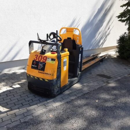 Jungheinrich ECE230 elektromos raklapszállító