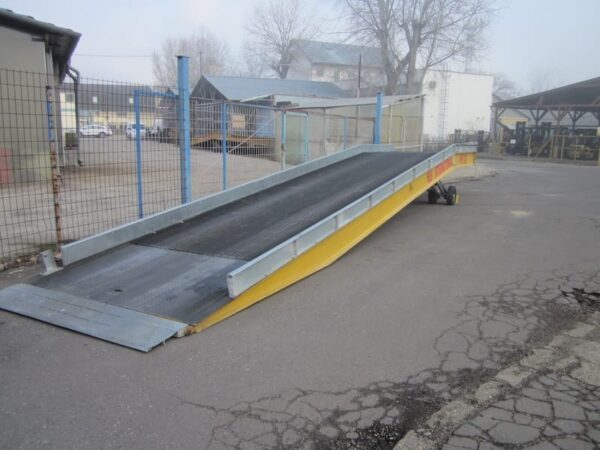 RAM GS-HSE12T használt mobilrámpa