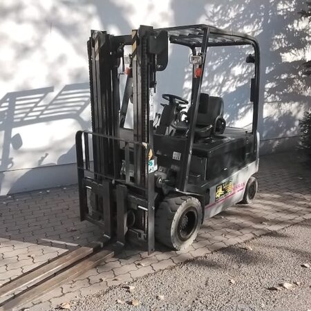 NISSAN QX2-30 elektromos használt targonca